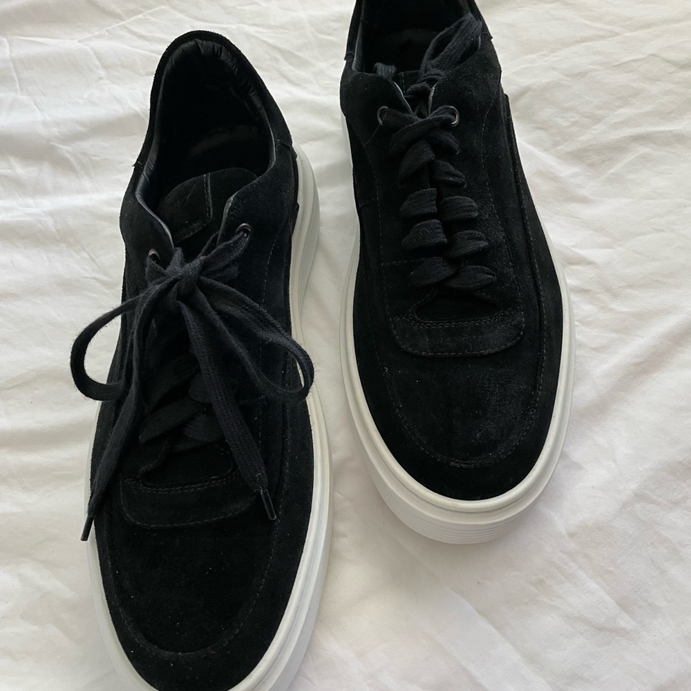 Men's Black Suede Lace-Up Sneakers